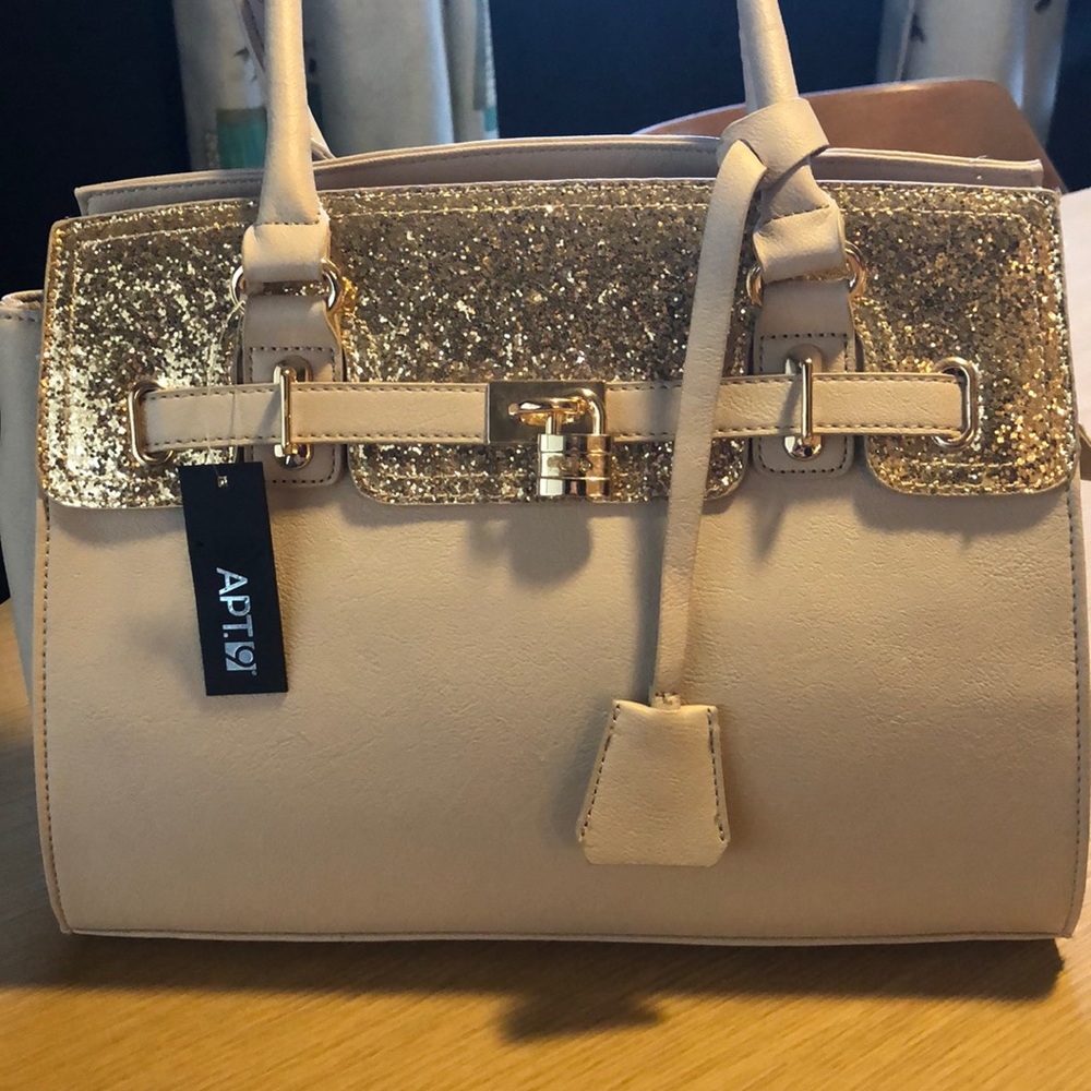 APT.9 Purse
